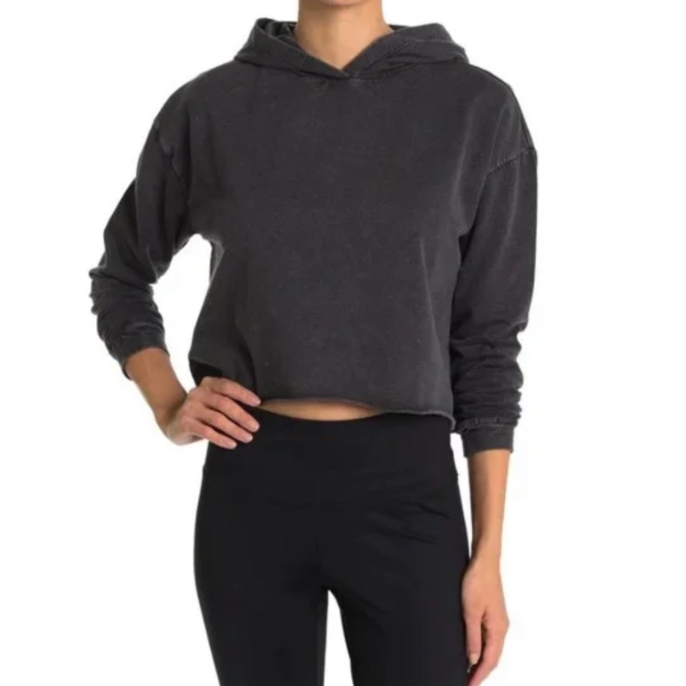Z BY ZELLA Black Washed Cropped Pullover Hoodie